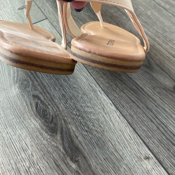 Torrid 9W Sandals With Beading - Picture 4 of 5